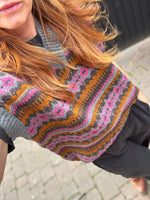 Load image into Gallery viewer, Fisherman Out of Ireland Fairisle Sleeveless Slipover
