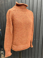 Load image into Gallery viewer, Women’s Merino Jumper in Copper
