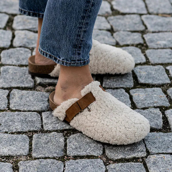 The Roma Slippers